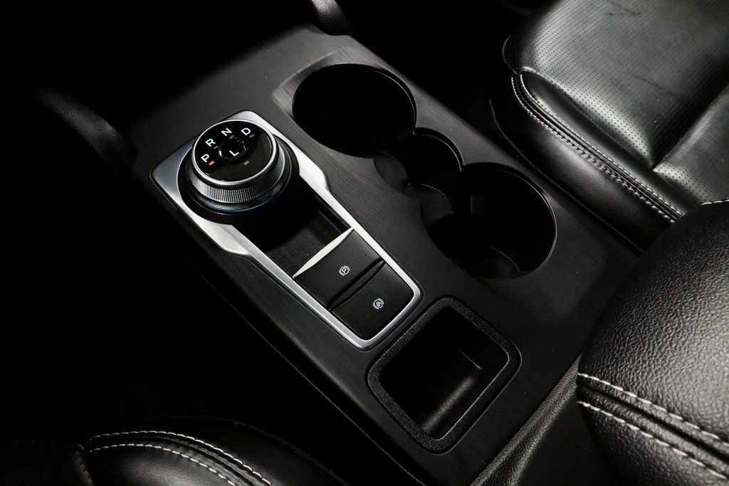 Used 2025 Ford Escape Platinum image 31