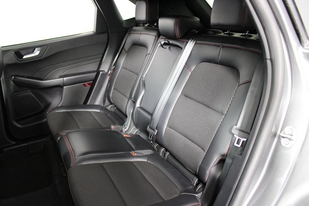 Used 2025 Ford Escape ST-Line FWD image 28