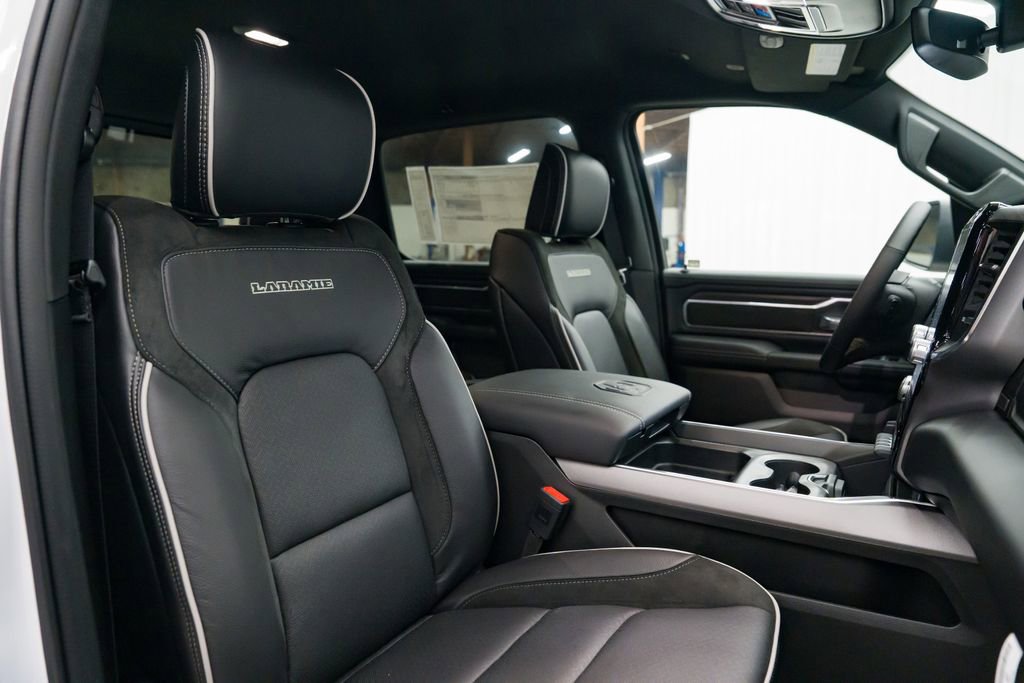 New 2026 RAM 1500 Laramie w/ Sport Appearance Package image 29