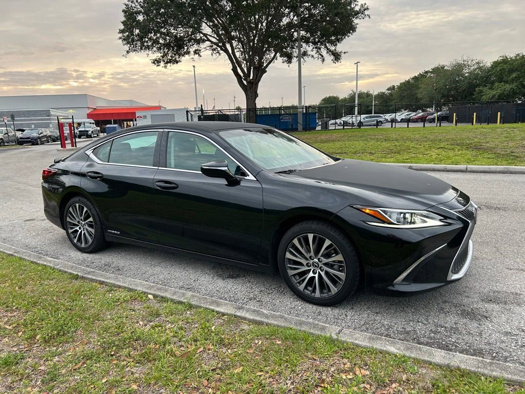 Used 2021 Lexus ES 300h w/ Premium Package FWD image 8