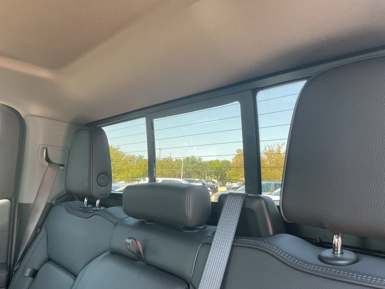 Used 2025 GMC Sierra 1500 Denali w/ Technology Package AWD/4WD image 15