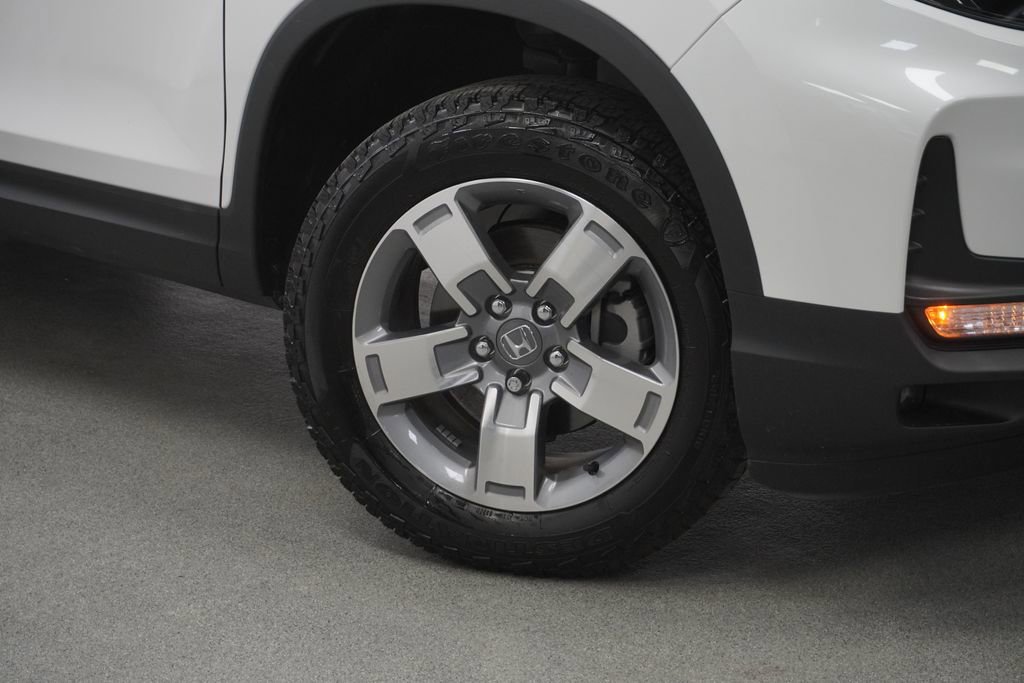 Used 2025 Honda Ridgeline RTL image 3