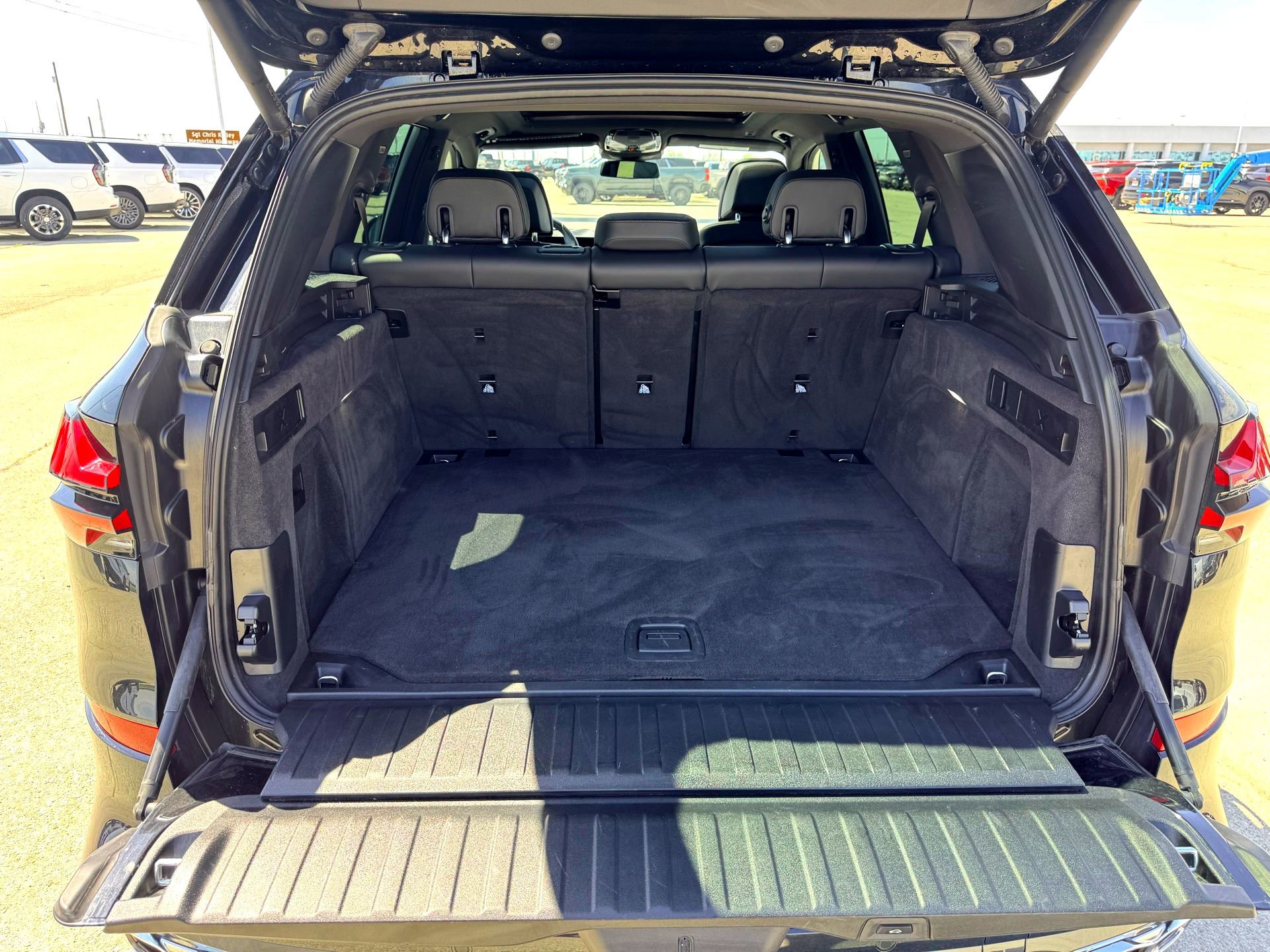 Used 2026 BMW X5 M60i image 9