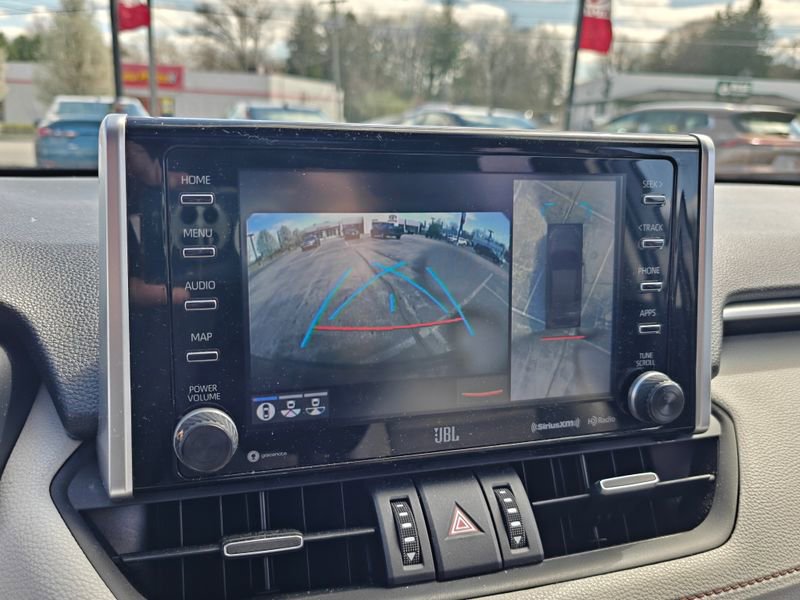 Used 2019 Toyota RAV4 Limited w/ Advanced Technology Package image 18