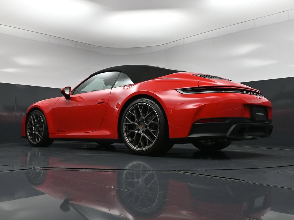 Certified 2025 Porsche 911 Carrera RWD image 24