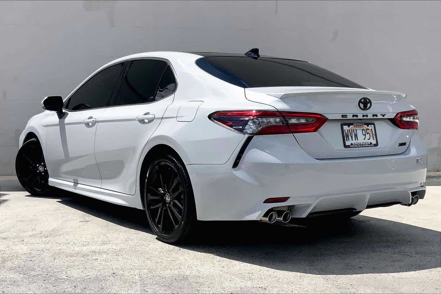 Used 2023 Toyota Camry XSE FWD image 4