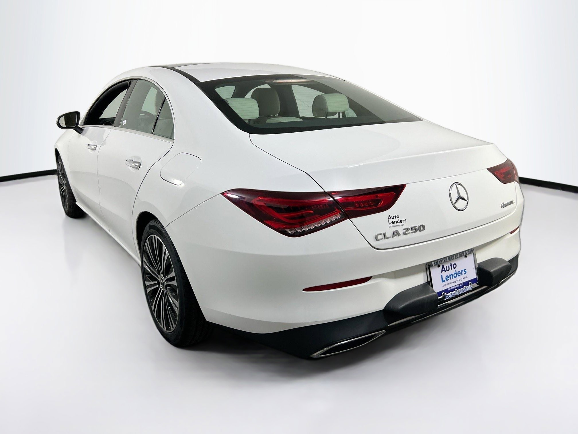 Used 2023 Mercedes-Benz CLA 250 4MATIC image 7