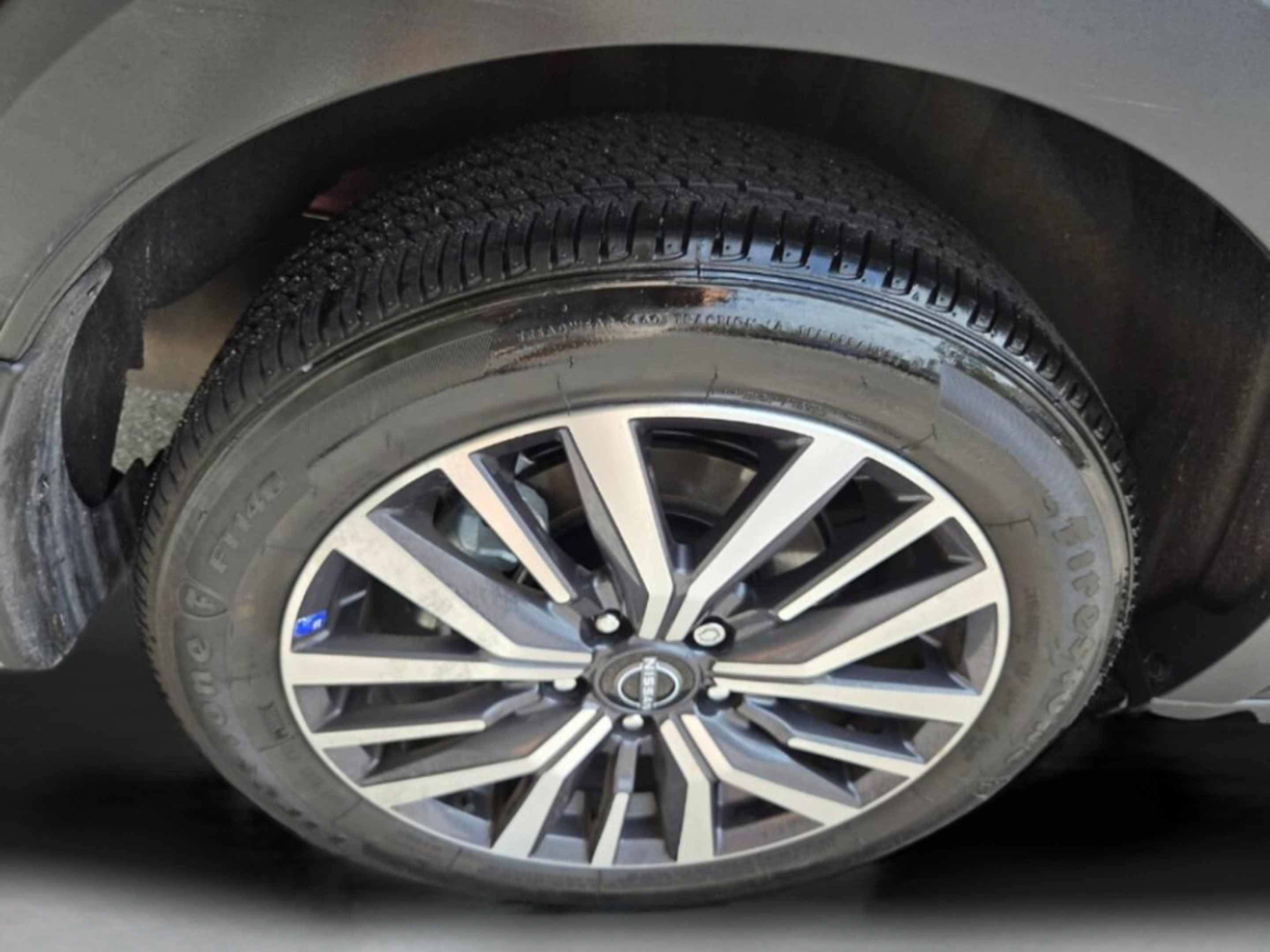 Used 2024 Nissan Kicks SV FWD image 18