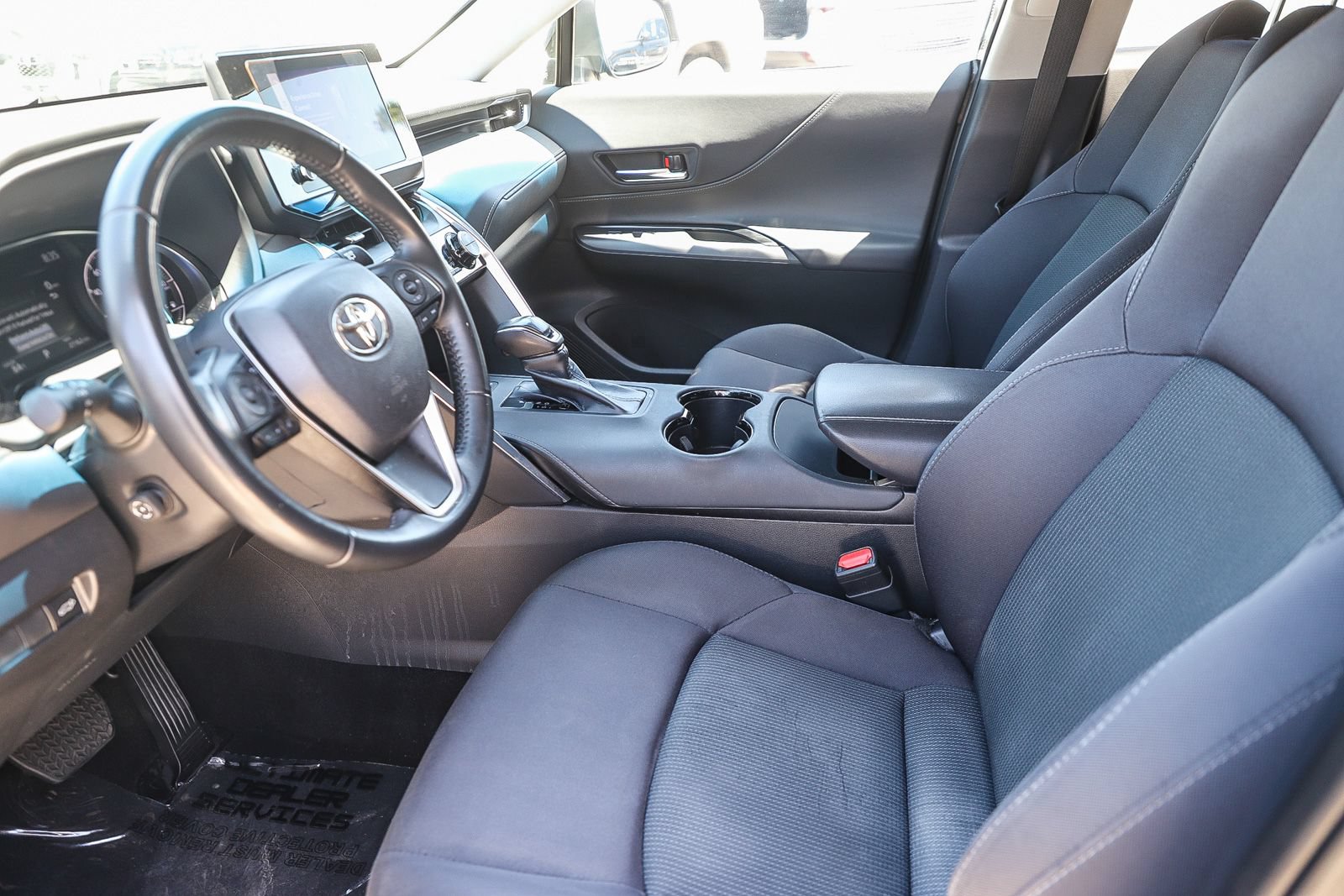 Certified 2023 Toyota Venza LE AWD/4WD image 17