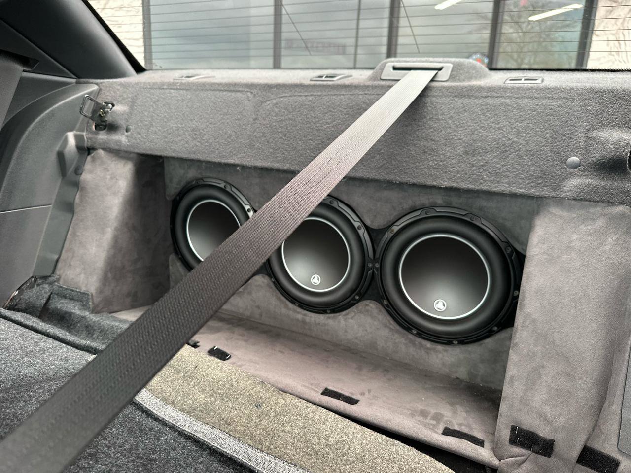 Used 2014 Dodge Challenger SRT8 image 15