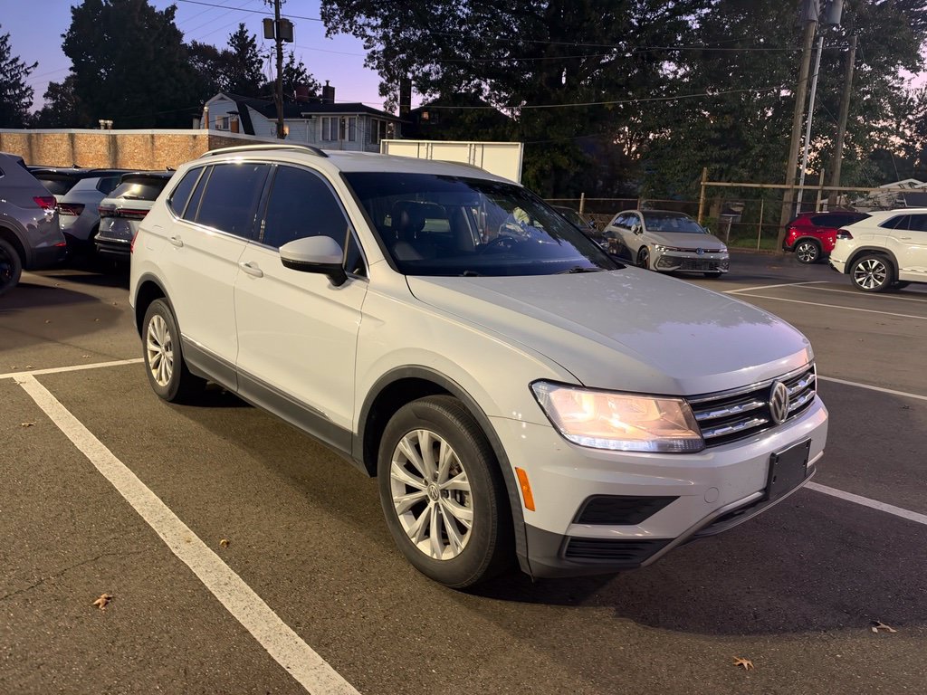 Used 2018 Volkswagen Tiguan SE AWD/4WD image 3
