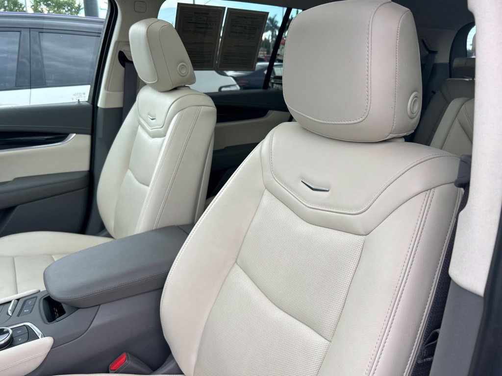Used 2024 Cadillac XT6 Premium Luxury w/ Technology Package FWD image 24