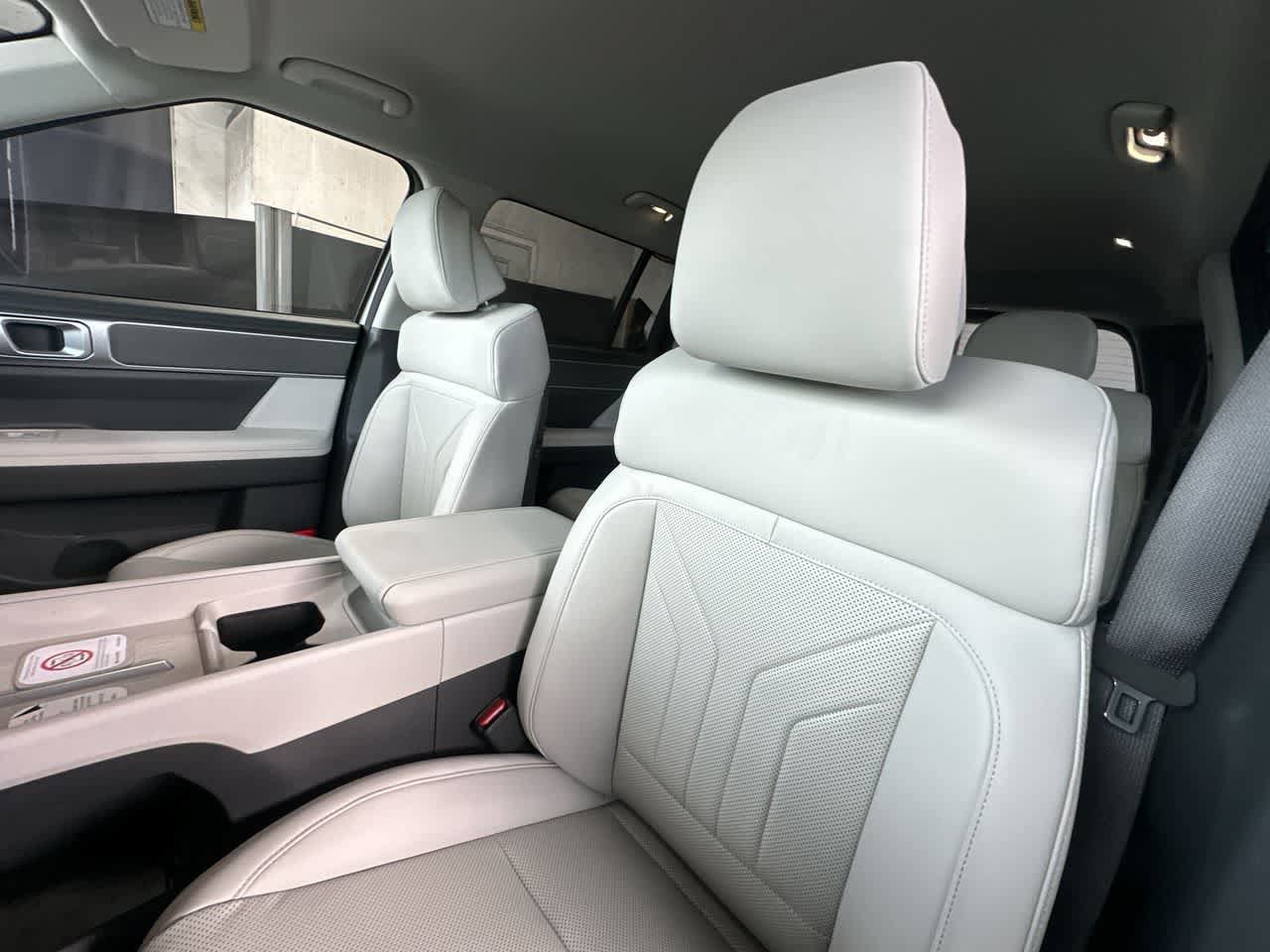 New 2027 Hyundai Santa Fe SEL FWD image 14