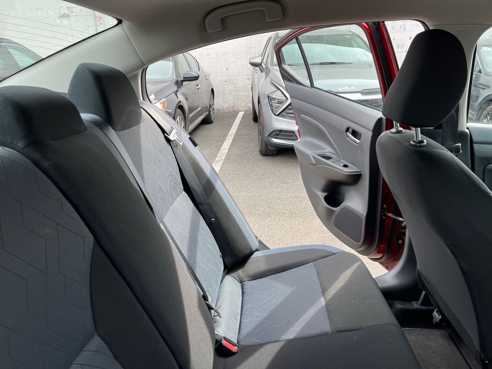 Used 2025 Nissan Versa SV FWD image 36