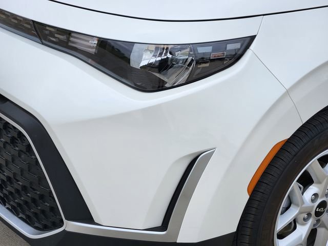 Certified 2025 Kia Soul LX w/ LX Technology Package image 9