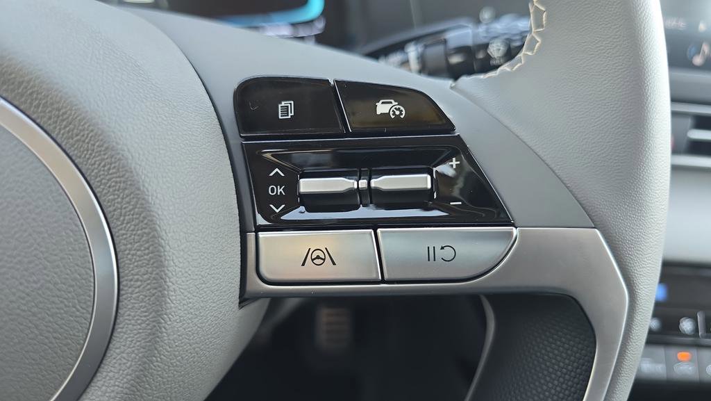 New 2026 Hyundai Elantra Sport FWD image 25