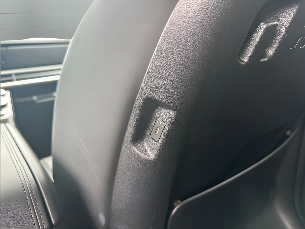 Used 2026 Hyundai Santa Fe SEL FWD image 17