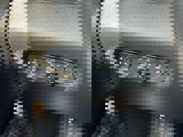 Used 2020 Chevrolet Traverse LT w/ Driver Confidence II Package image 29