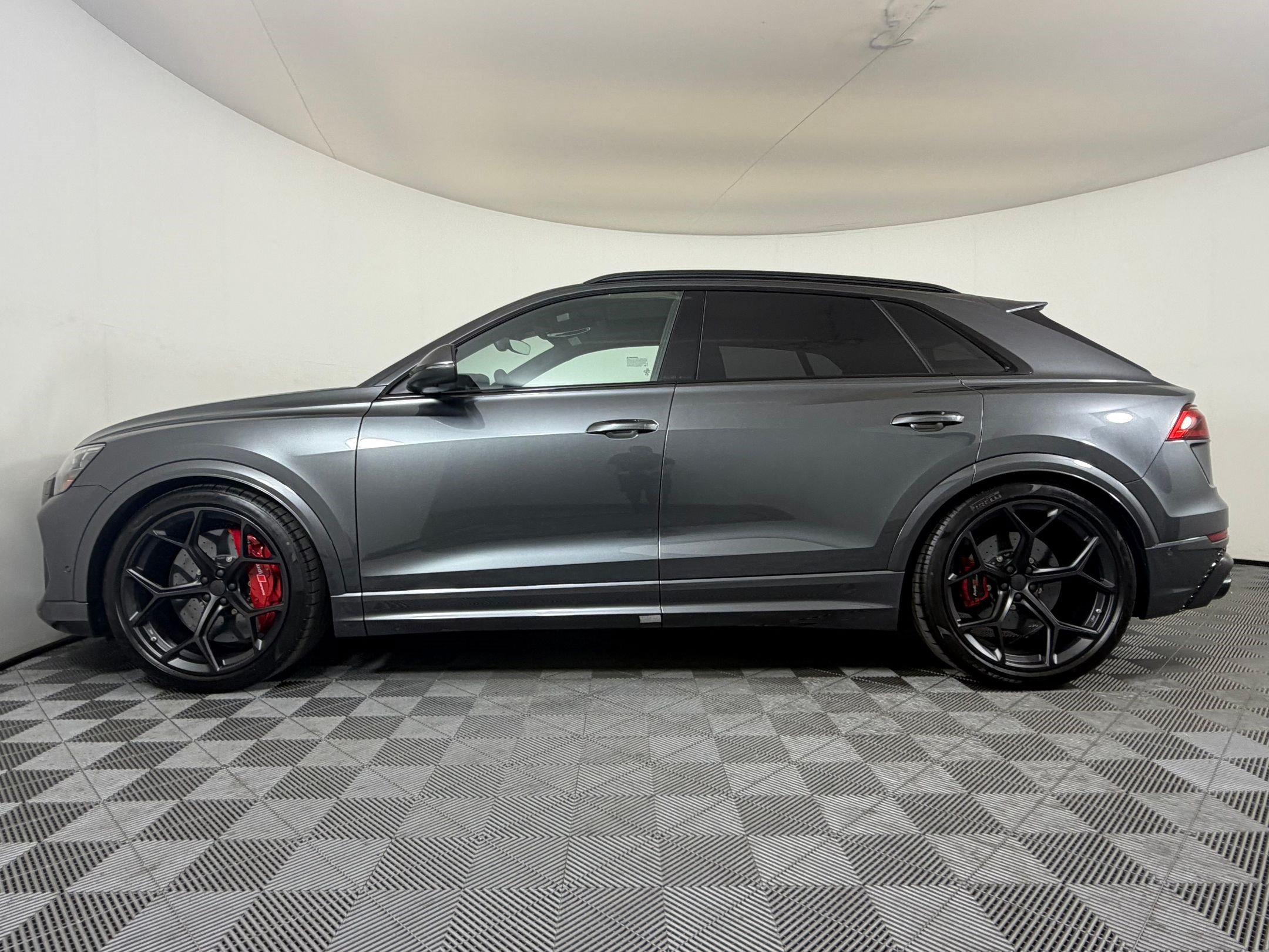 New 2027 Audi RS Q8 performance AWD/4WD image 2