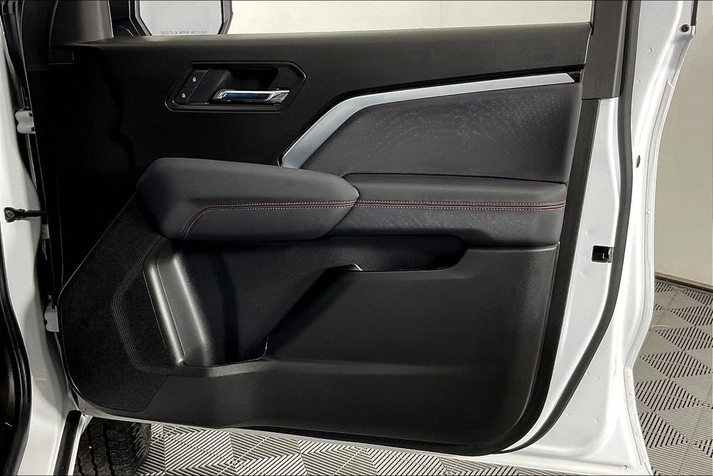Used 2025 Chevrolet Colorado Z71 image 25