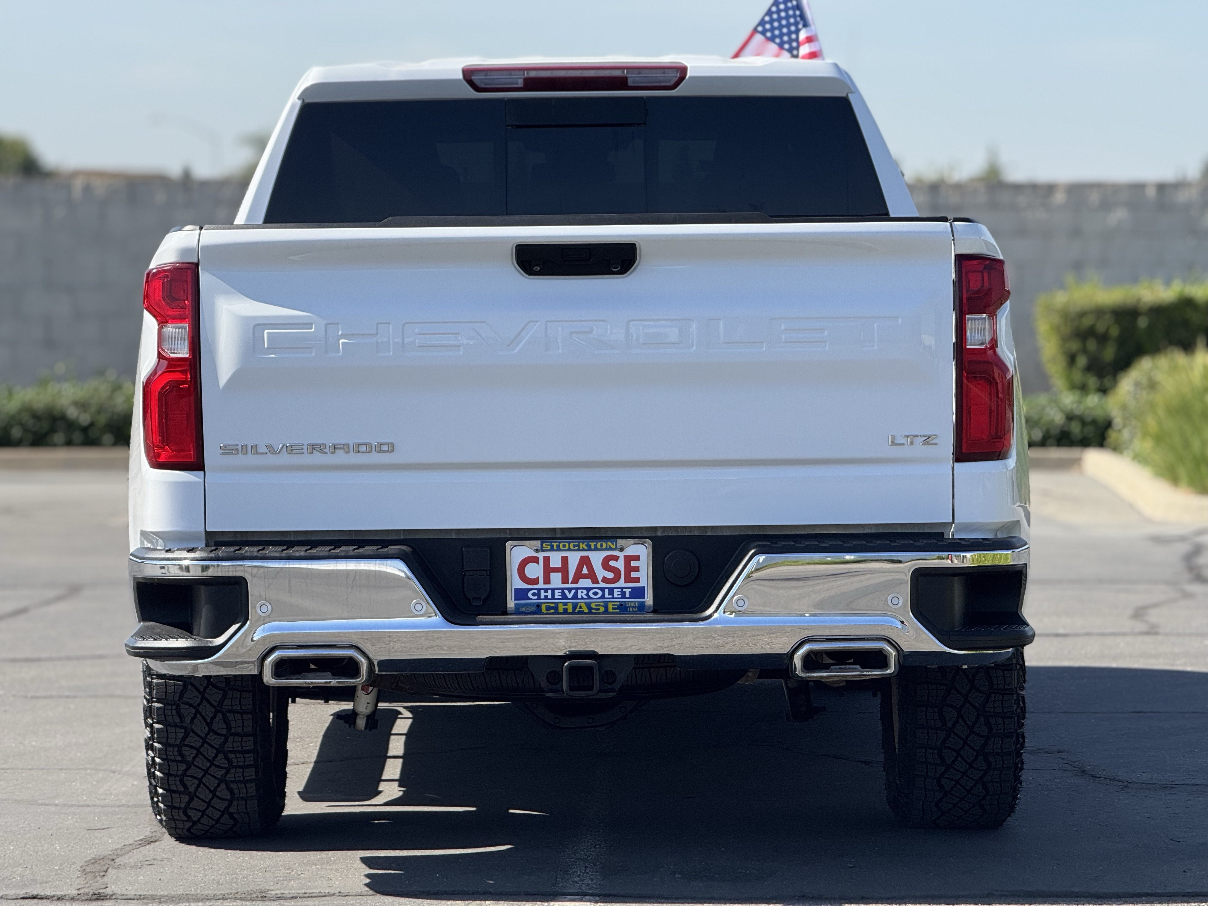 Certified 2023 Chevrolet Silverado 1500 LTZ w/ LTZ Convenience Package II AWD/4WD image 6