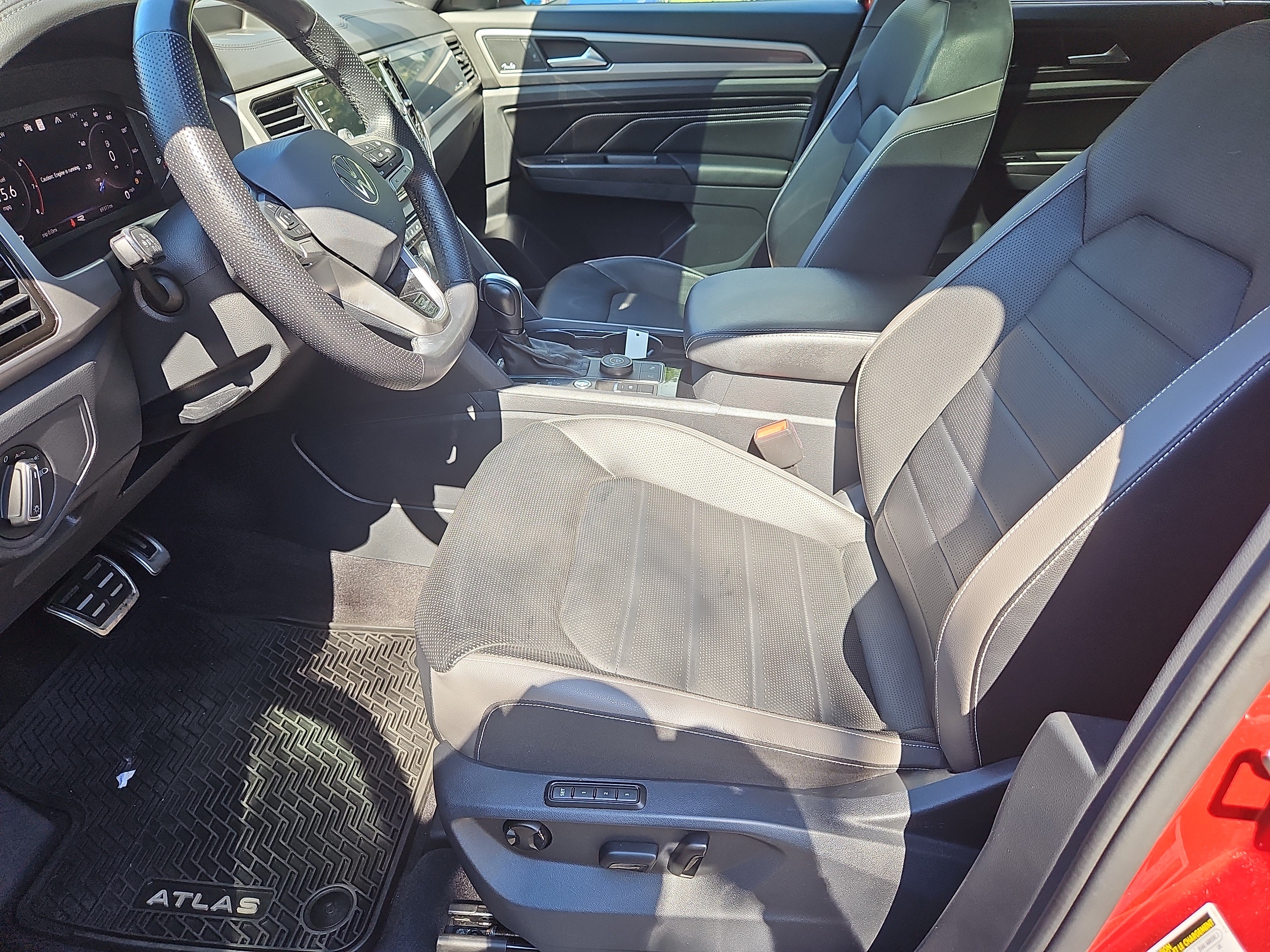 Used 2020 Volkswagen Atlas Cross Sport SEL Premium R-Line AWD/4WD image 34