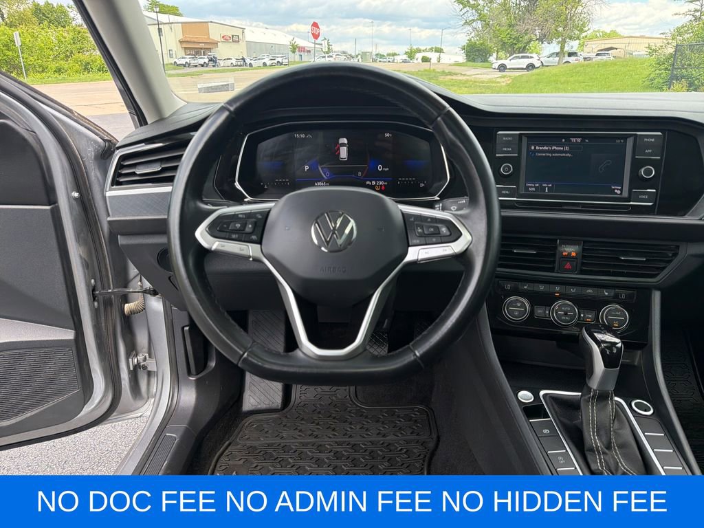 Used 2024 Volkswagen Jetta SE FWD image 15