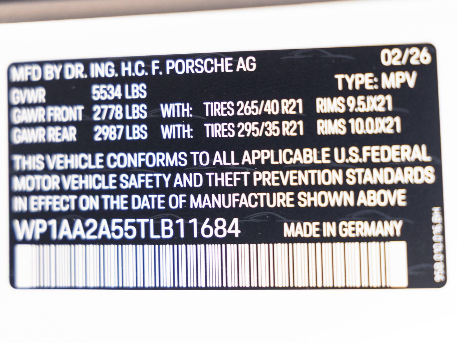 Certified 2026 Porsche Macan AWD/4WD image 36