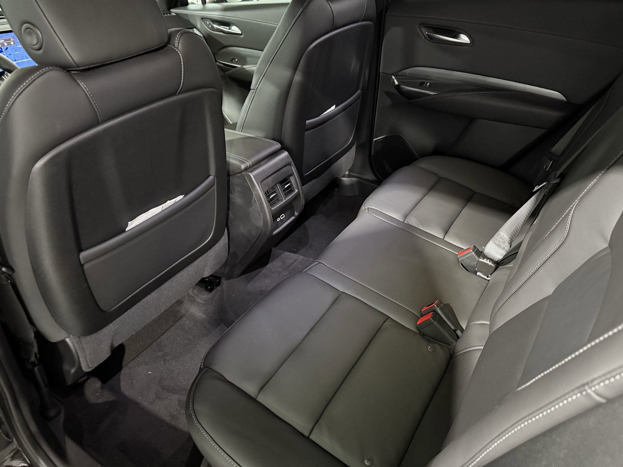 New 2025 Cadillac XT4 Premium Luxury image 35