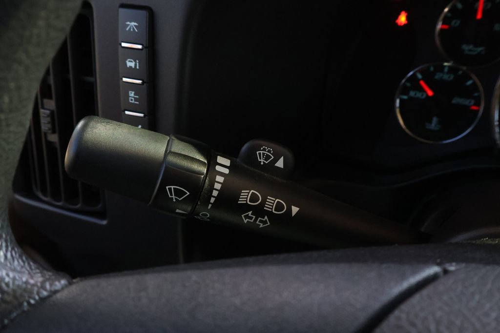 Used 2022 Chevrolet Express 3500 w/ Driver Convenience Package image 26