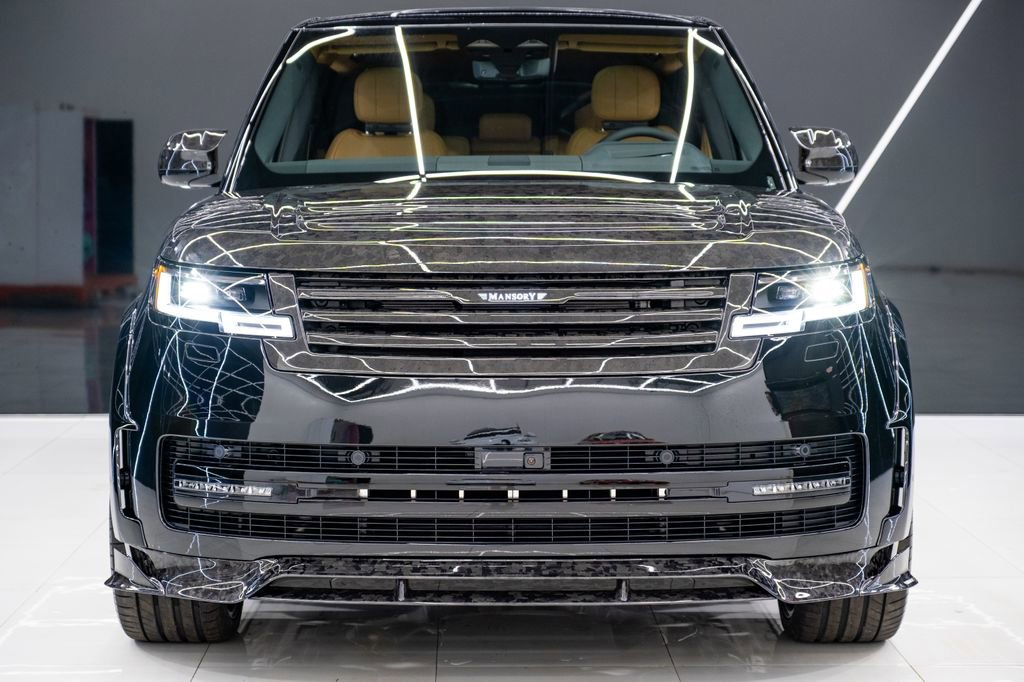 Used 2026 Land Rover Range Rover Long Wheelbase SE image 2