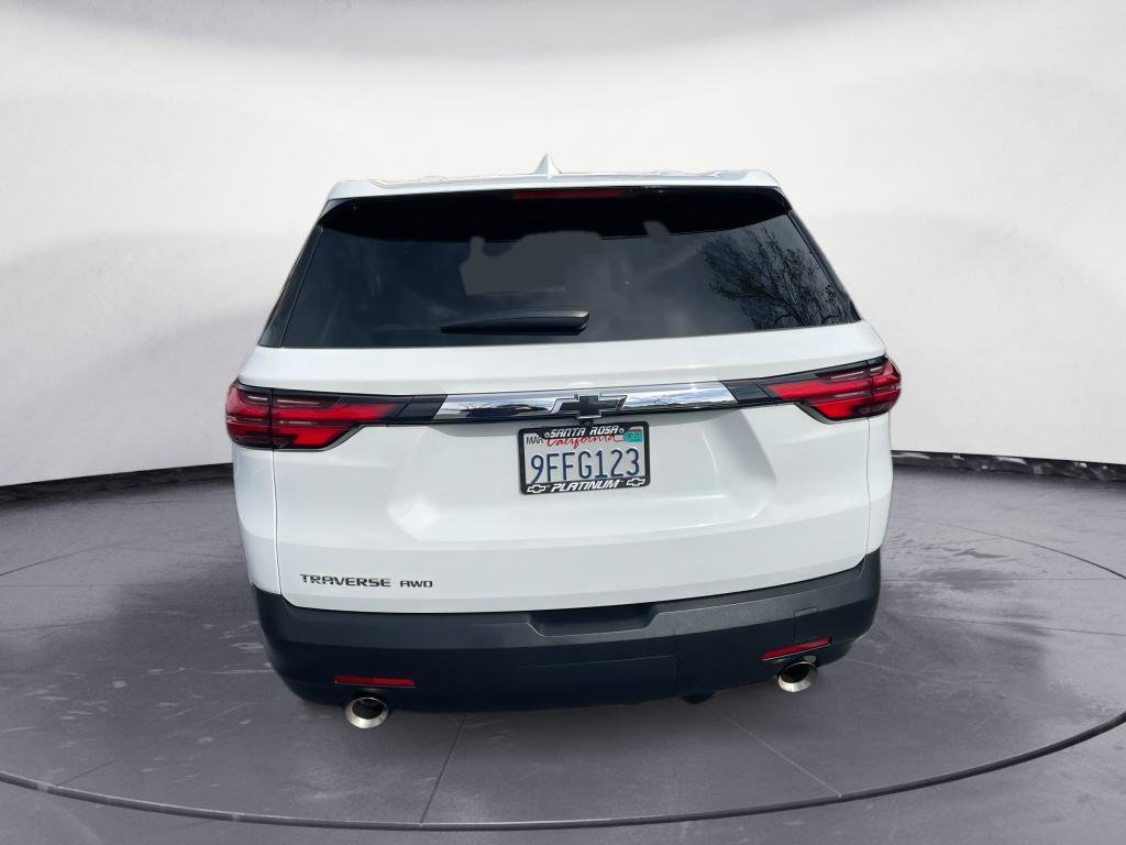 Used 2023 Chevrolet Traverse LS w/ Safety Package image 5