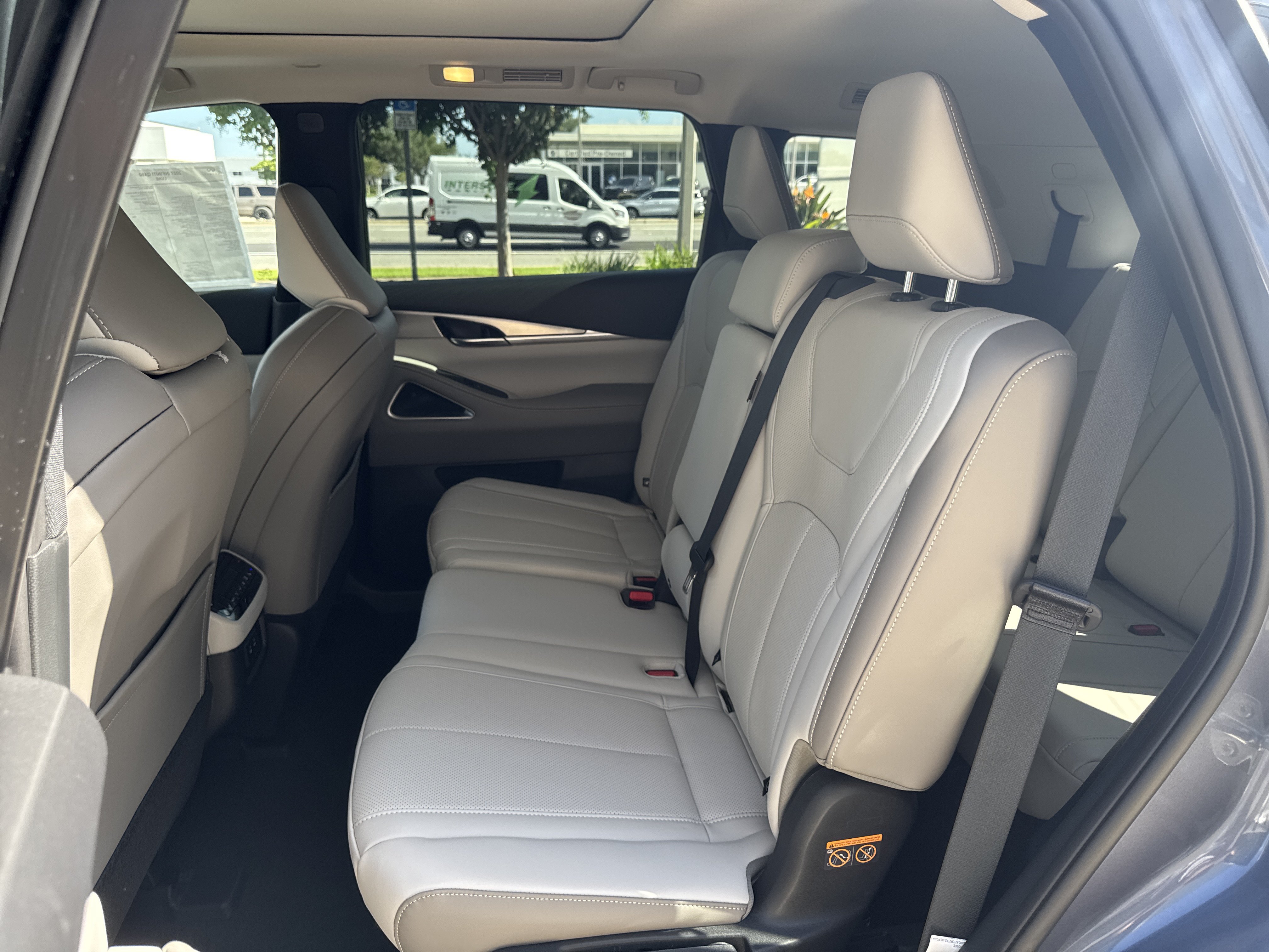 New 2027 INFINITI QX60 Luxe w/ Cargo Package FWD image 14