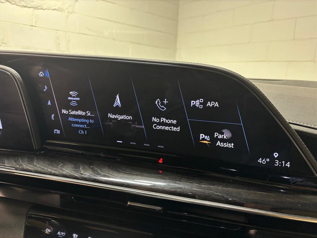 Used 2023 Cadillac Escalade Premium Luxury image 18