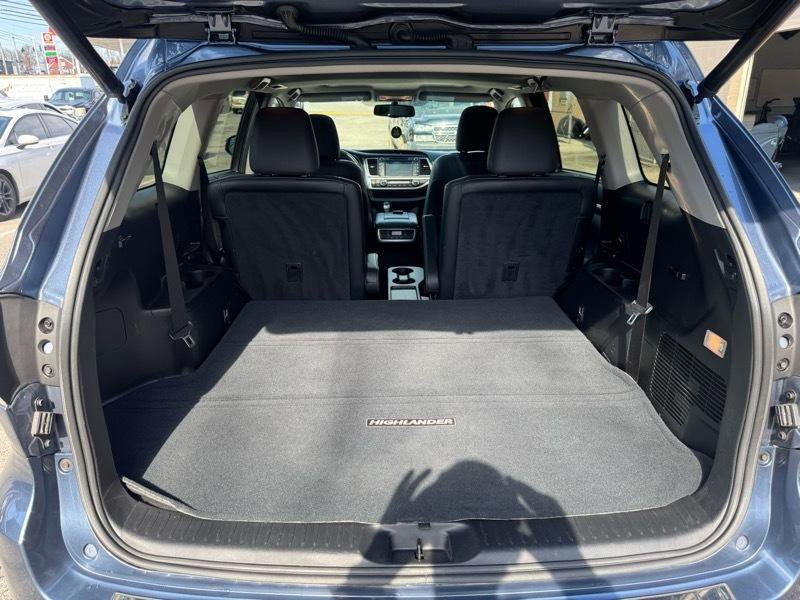 Used 2015 Toyota Highlander Limited image 13
