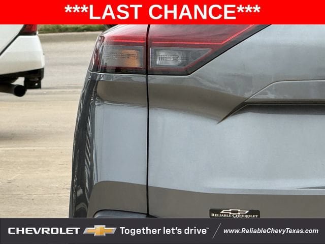 Used 2023 Nissan Rogue S FWD image 9