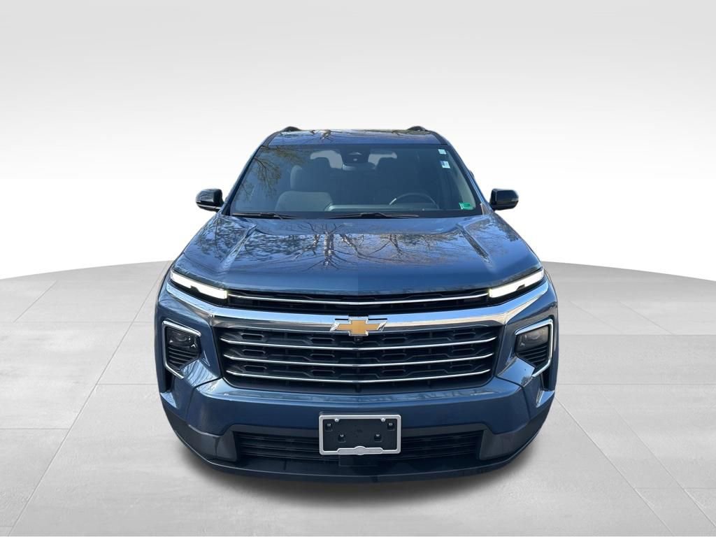 Used 2024 Chevrolet Traverse LT w/ Trailering Package image 9