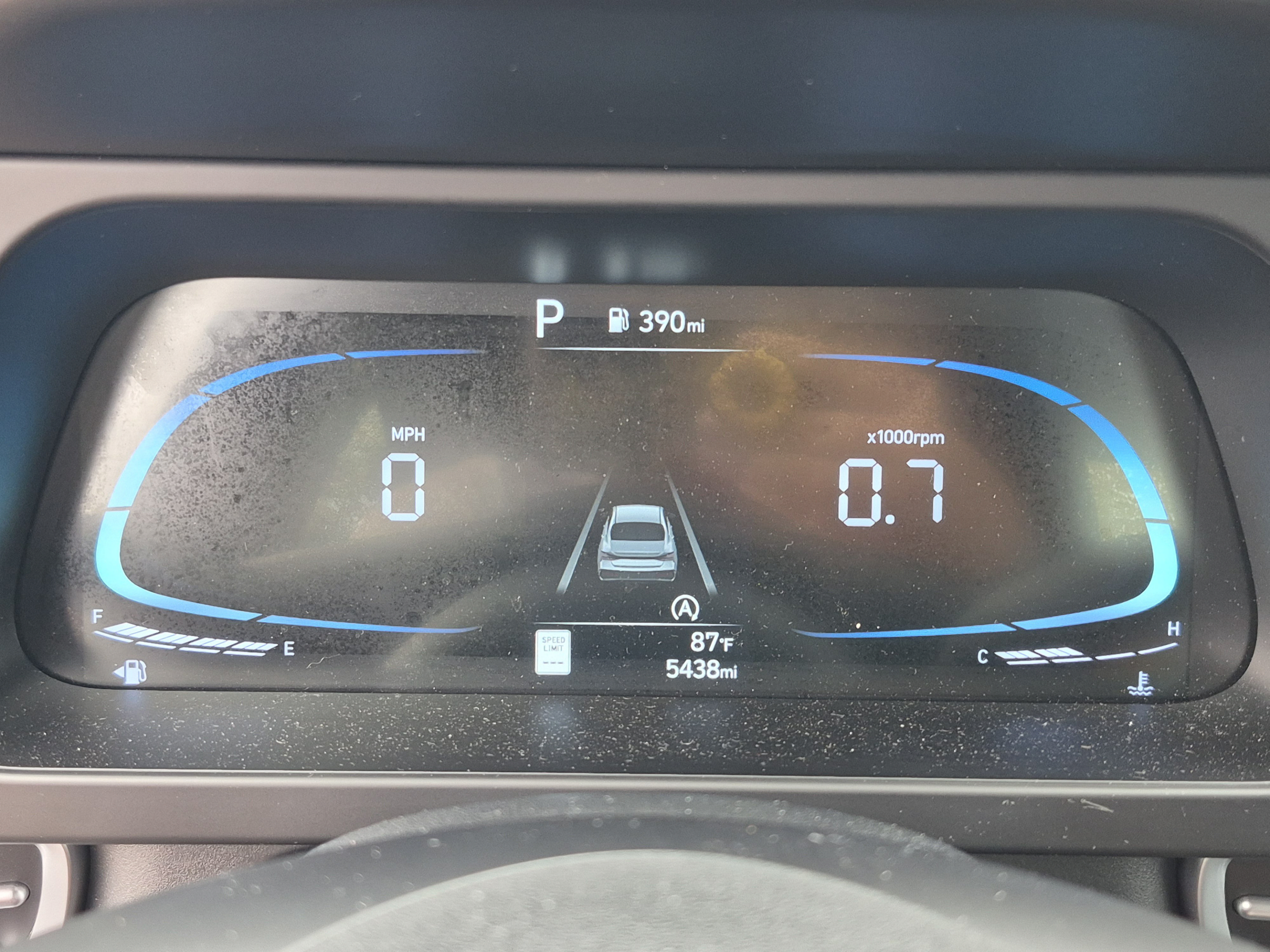 Used 2025 Hyundai Elantra SE FWD image 29