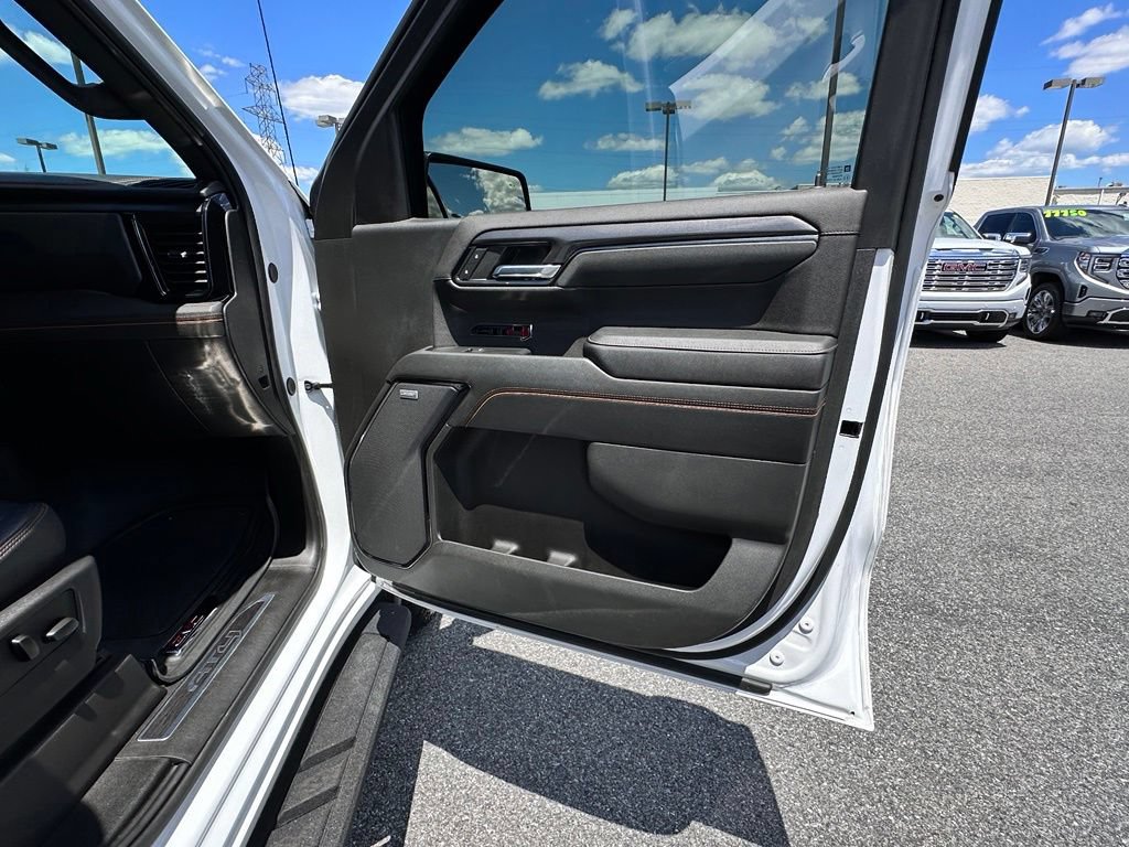 Used 2024 GMC Sierra 1500 AT4 w/ AT4 Premium Package AWD/4WD image 15