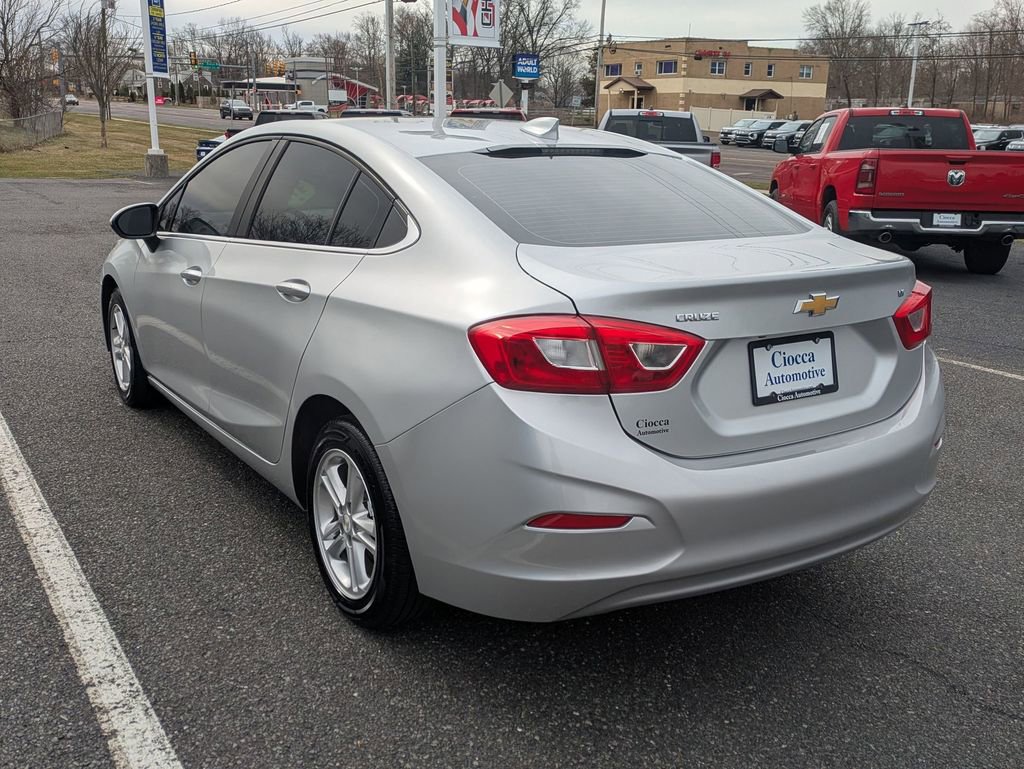 Used 2017 Chevrolet Cruze LT w/ Convenience Package image 7