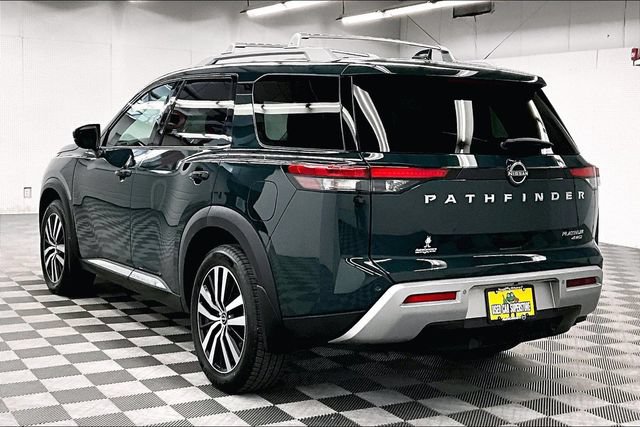 Used 2023 Nissan Pathfinder Platinum w/ Cargo Package AWD/4WD image 2