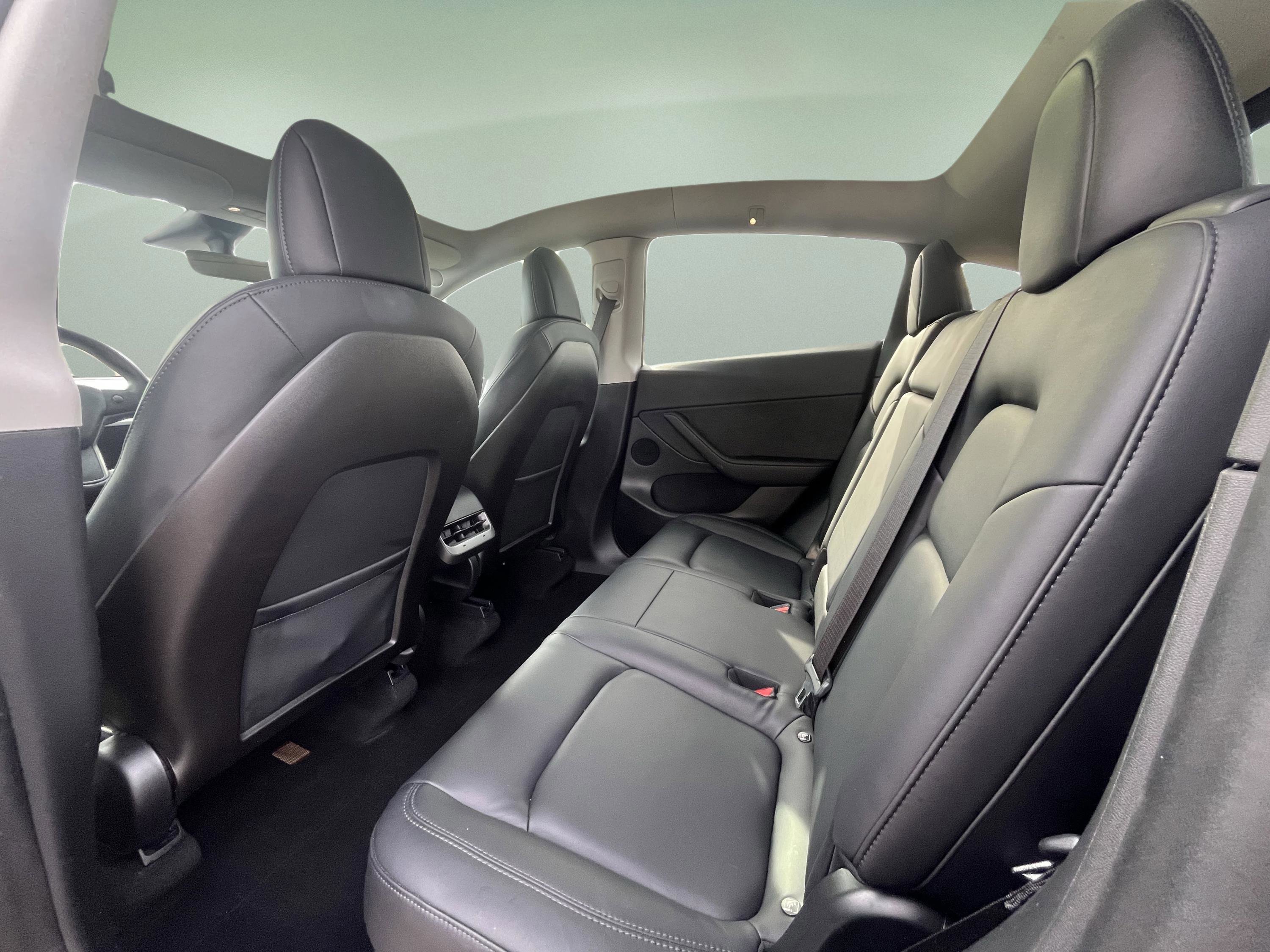 Used 2020 Tesla Model Y Long Range image 21