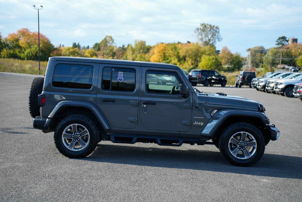 Used 2021 Jeep Wrangler Unlimited Sahara AWD/4WD image 4