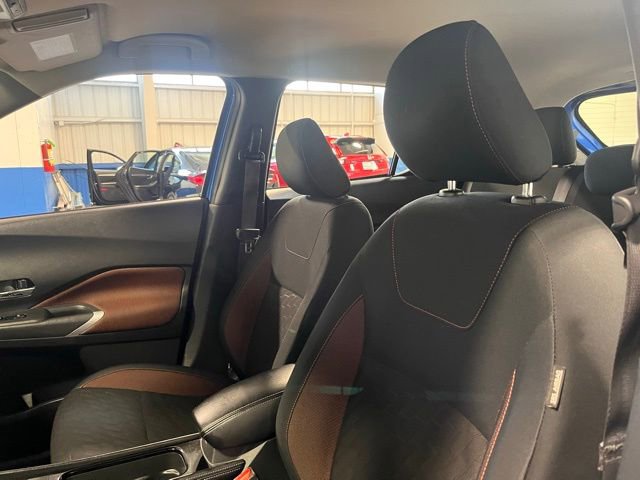 Used 2023 Nissan Kicks SR image 23
