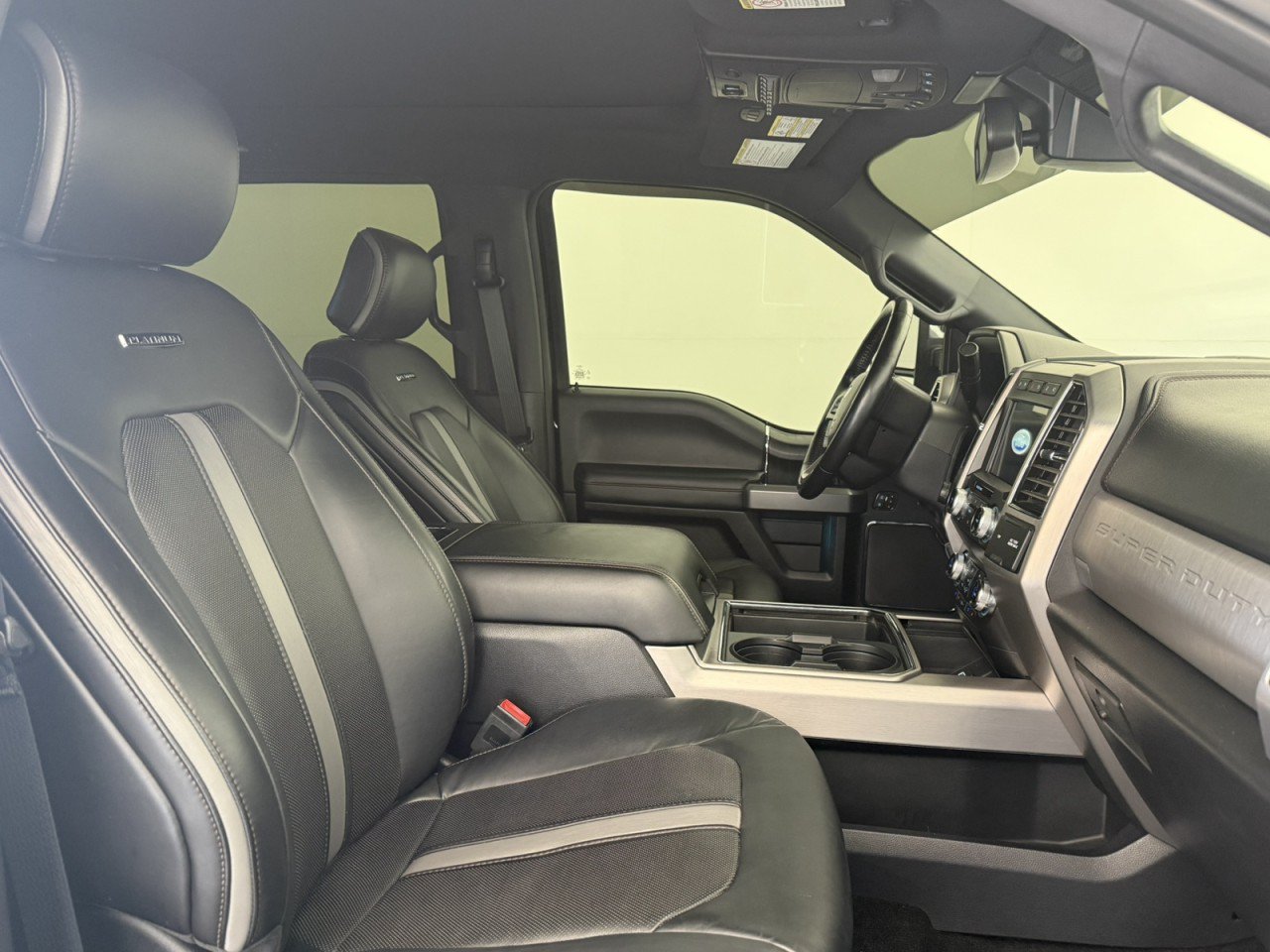 Used 2019 Ford F250 Platinum w/ Platinum Ultimate Package AWD/4WD image 10
