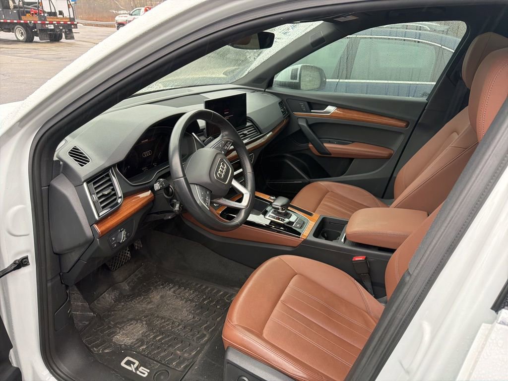 Used 2021 Audi Q5 e Premium Plus w/ Premium Plus Package image 13