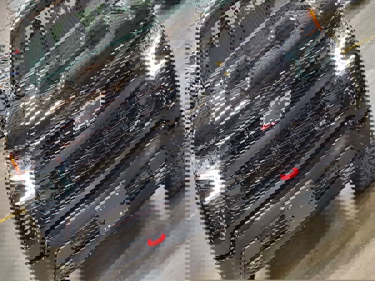 Used 2025 Chevrolet Silverado 1500 LT Trail Boss w/ Convenience Package II image 19