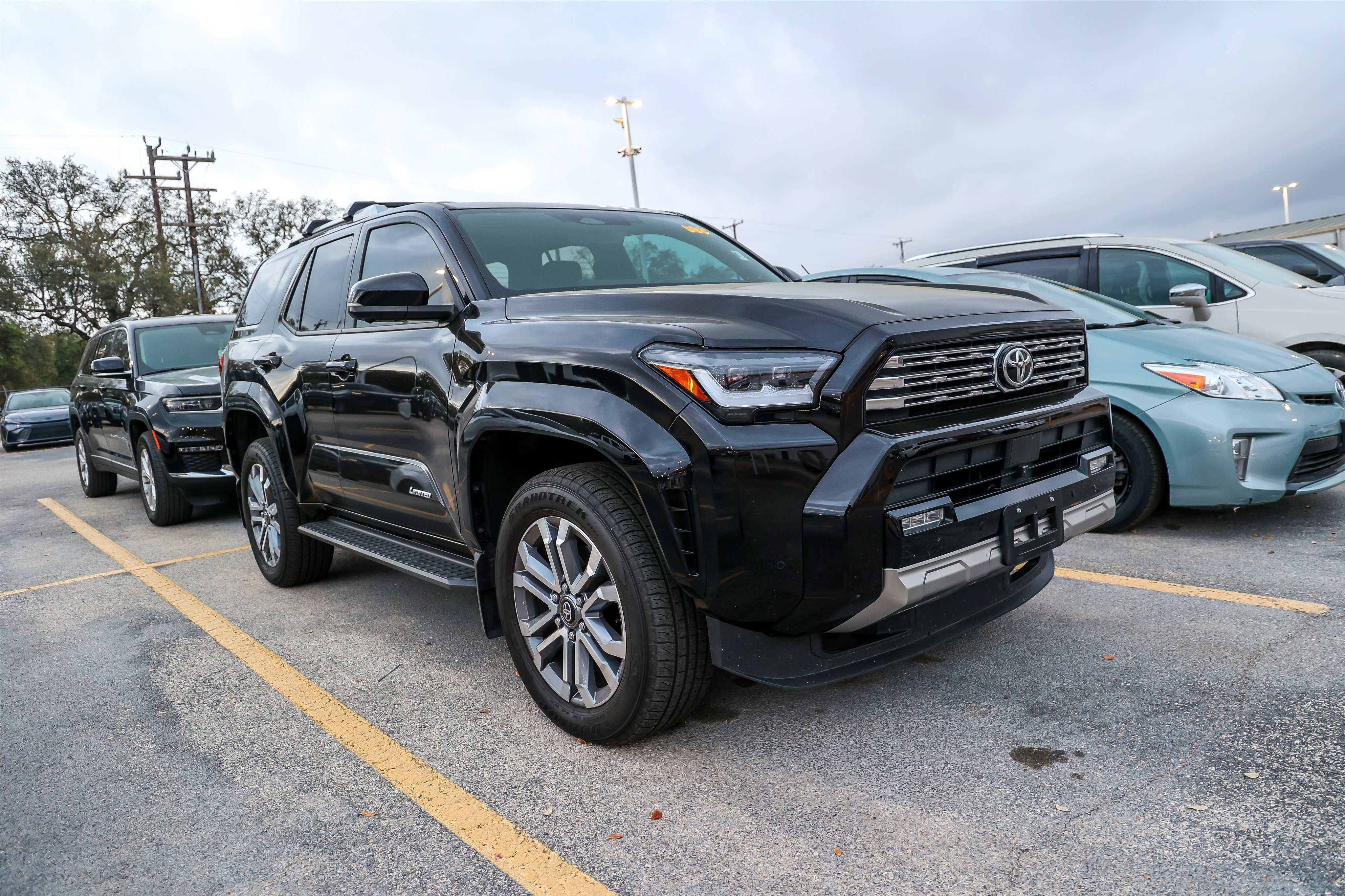Used 2025 Toyota 4Runner Limited image 6