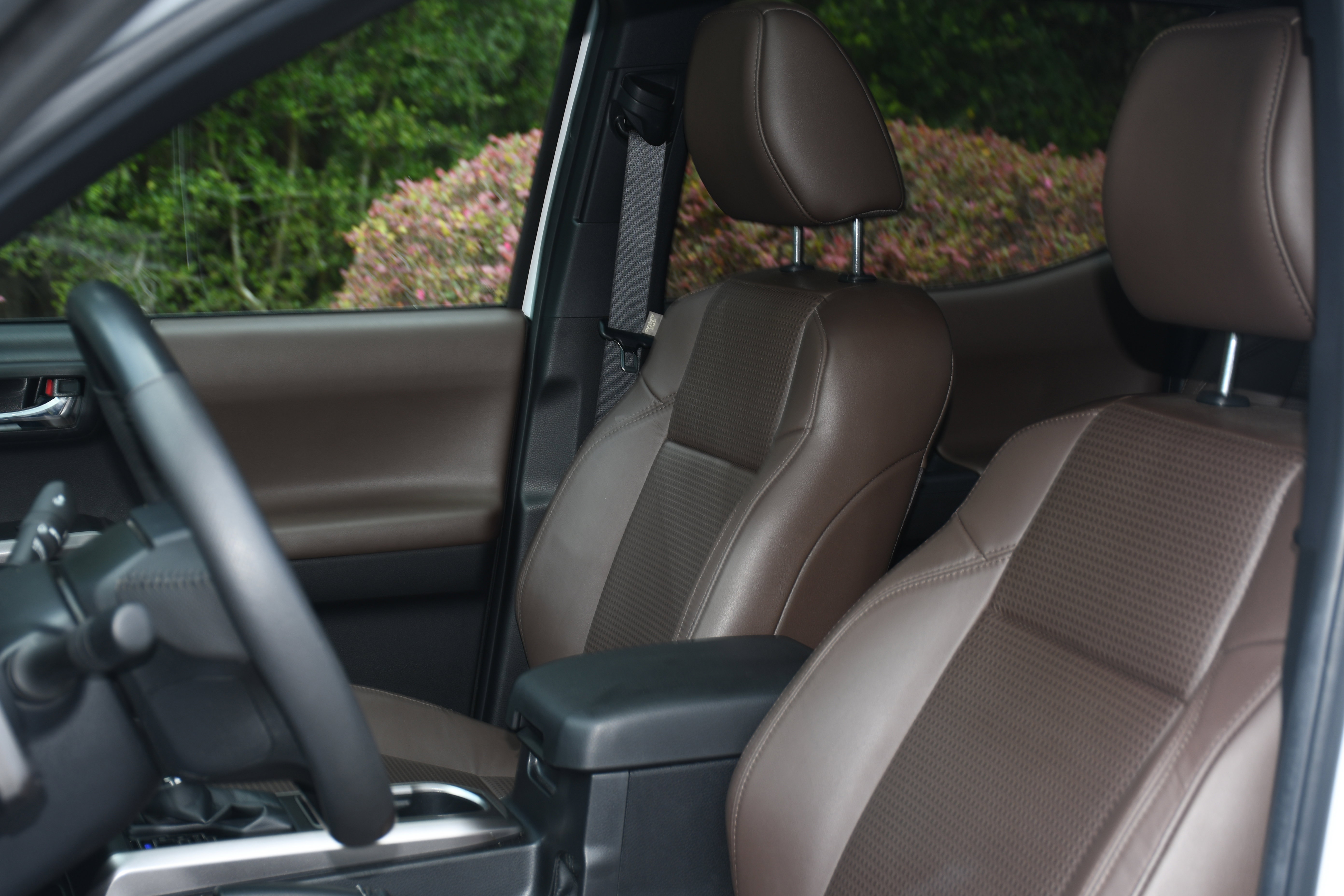 Certified 2023 Toyota Tacoma Limited AWD/4WD image 12
