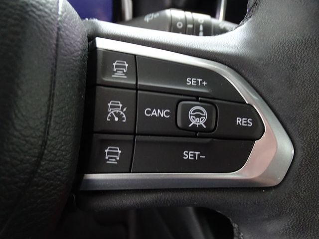 Certified 2023 Jeep Compass High Altitude w/ Driver Assist Group I AWD/4WD image 8